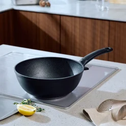 Adamant® Wok