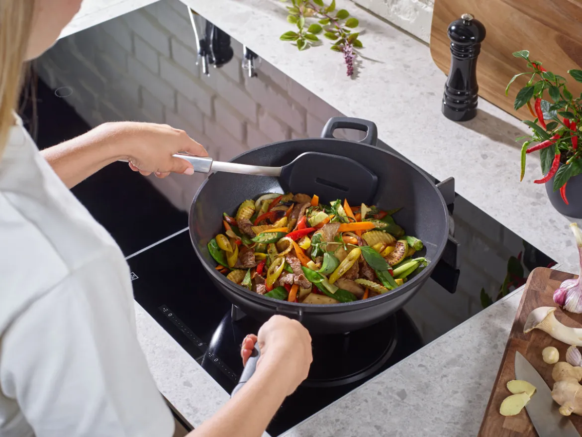 Adamant® Wok