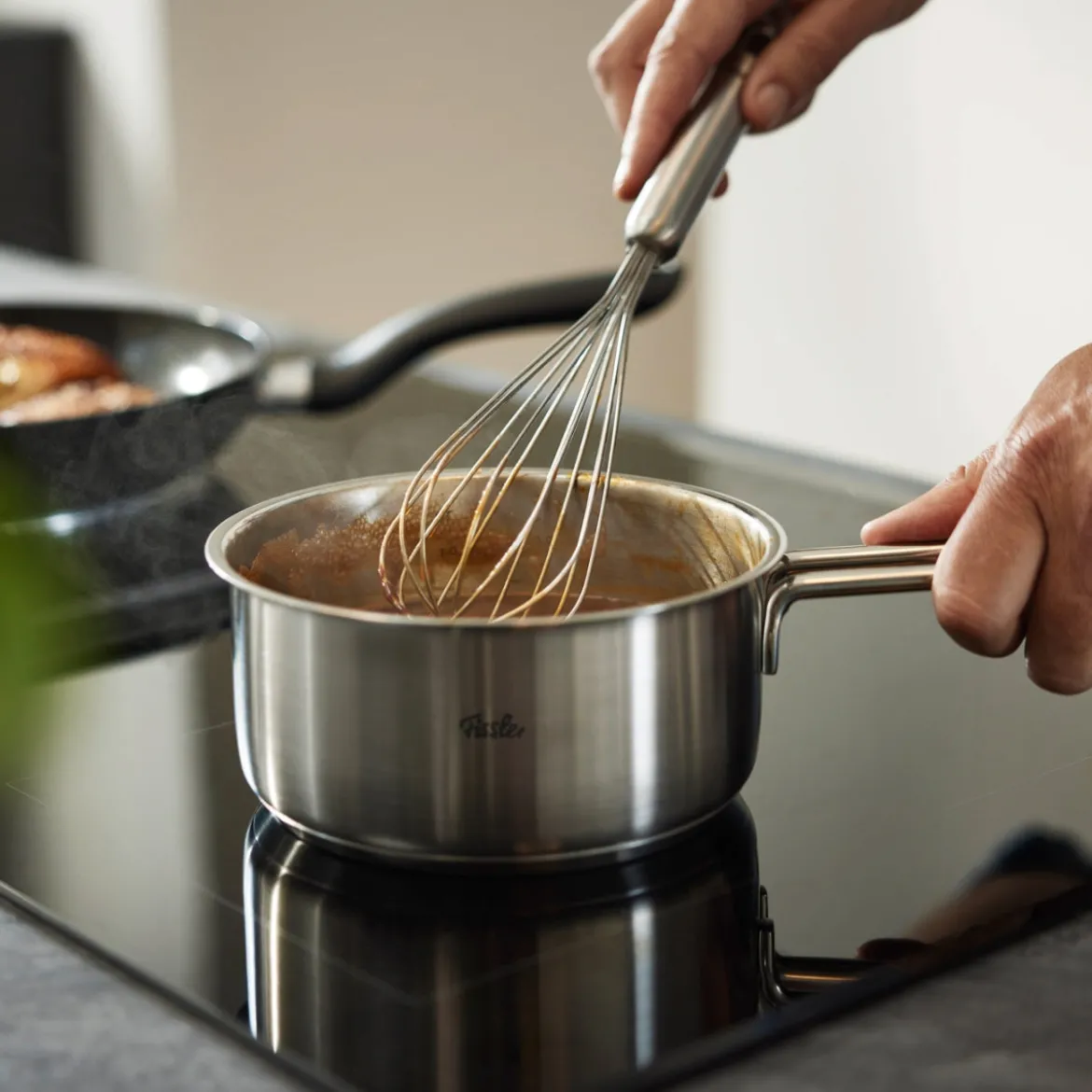 Fissler Essential® Schneebesen 25 cm