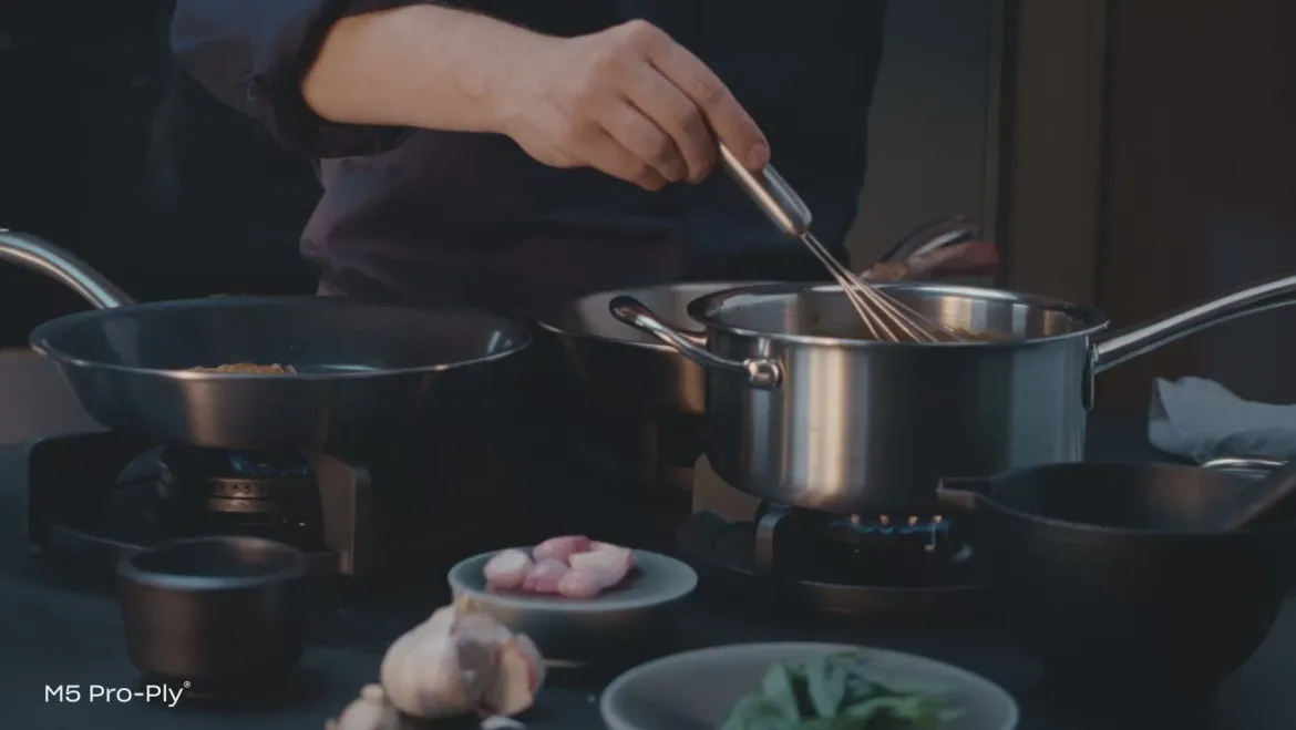M5 Pro-Ply® Sautépfanne mit Metalldeckel