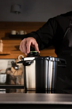 Vitavit® Premium 3-tlg. Set aus Schnellbratpfanne 4 Liter & Schnellkochtopf 8 Liter mit Metalldeckel